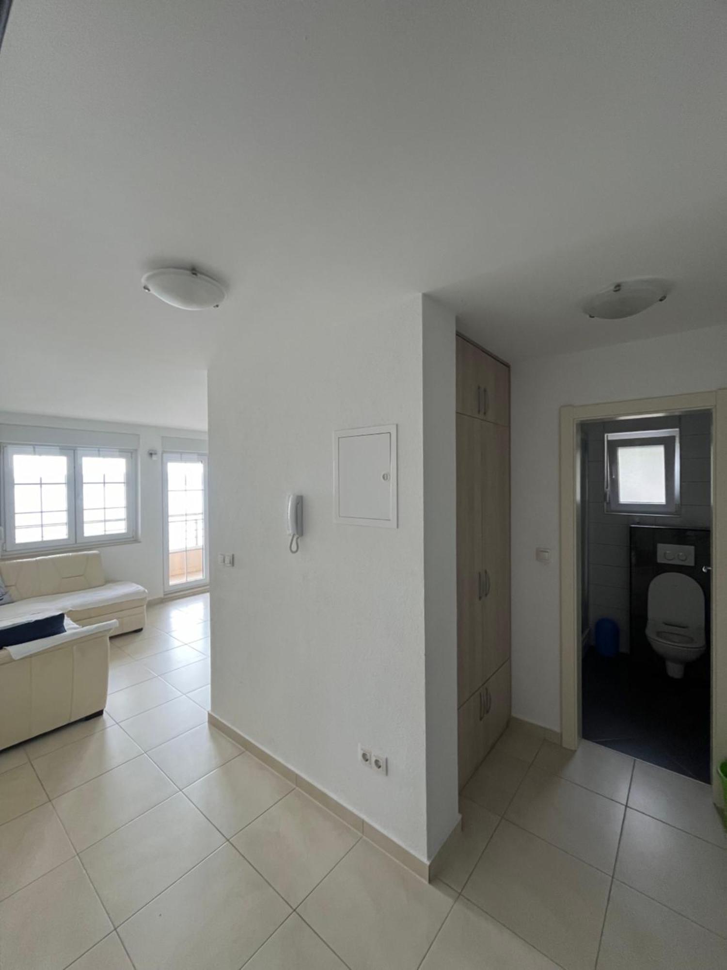 Apartments Karlo Башка-Вода Екстер'єр фото